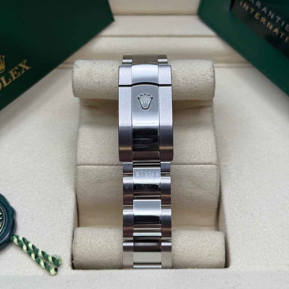Rolex Datejust 36 Silver Index Dial Stainless Steel Diamond Bezel Oyster Bracelet - Image 6