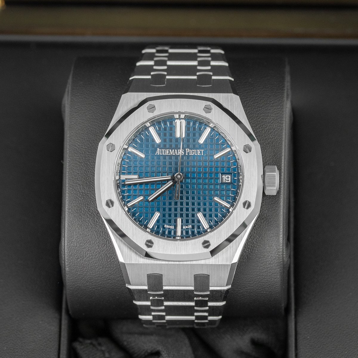 Audemars Piguet 15550ST.OO.1356ST.06 Blue Dial 37mm - Image 3