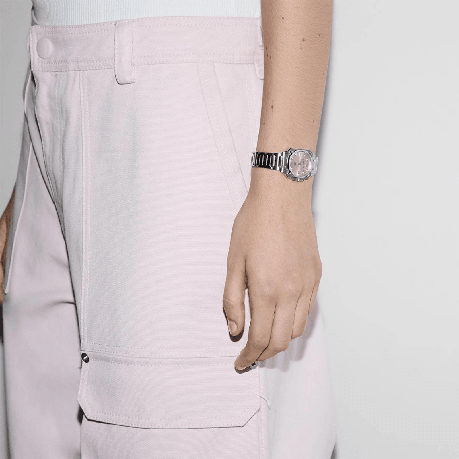 Gucci G-Flat Watch 24mm, Pink - Image 4