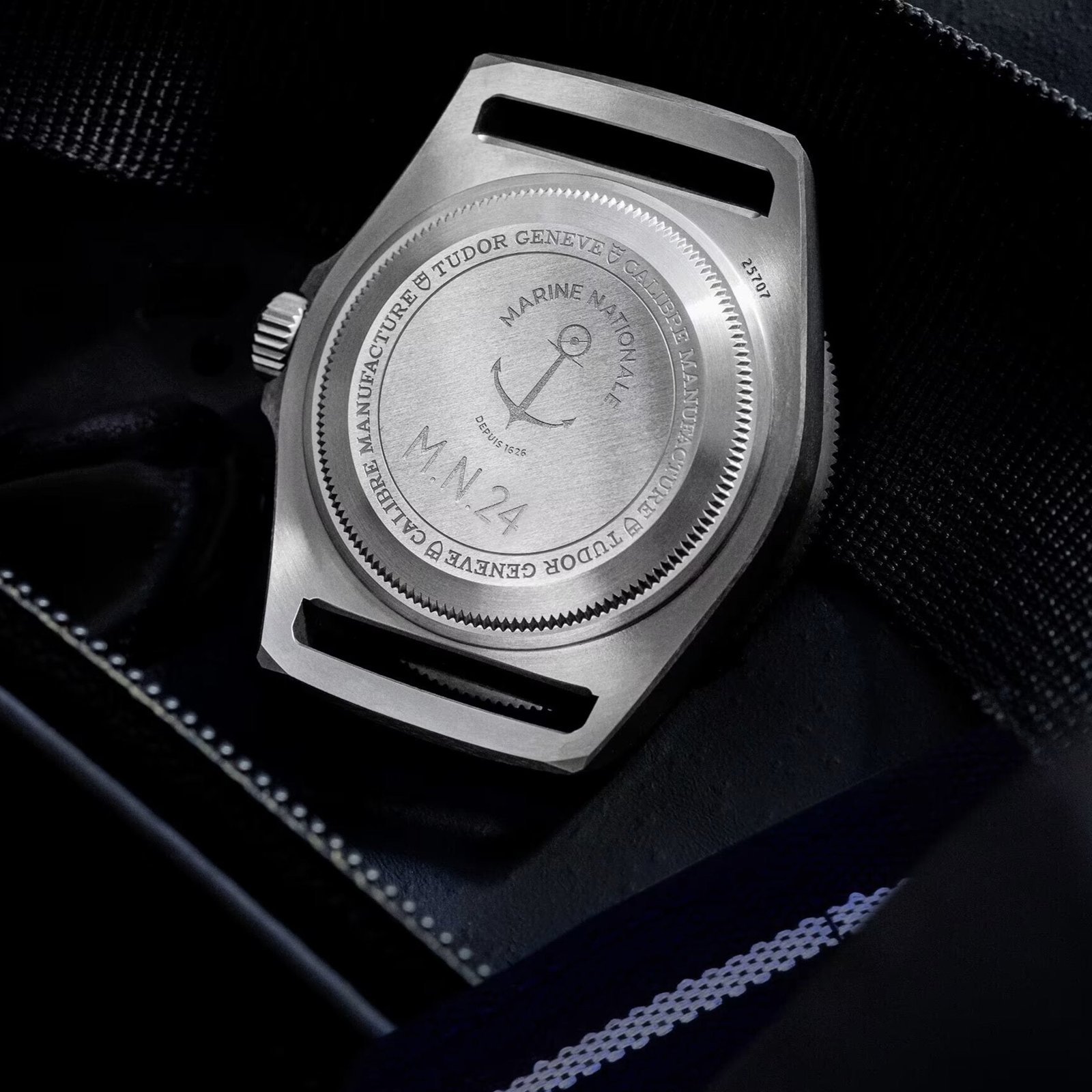 TUDOR Pelagos FXD 42mm Titanium and Steel - Image 4