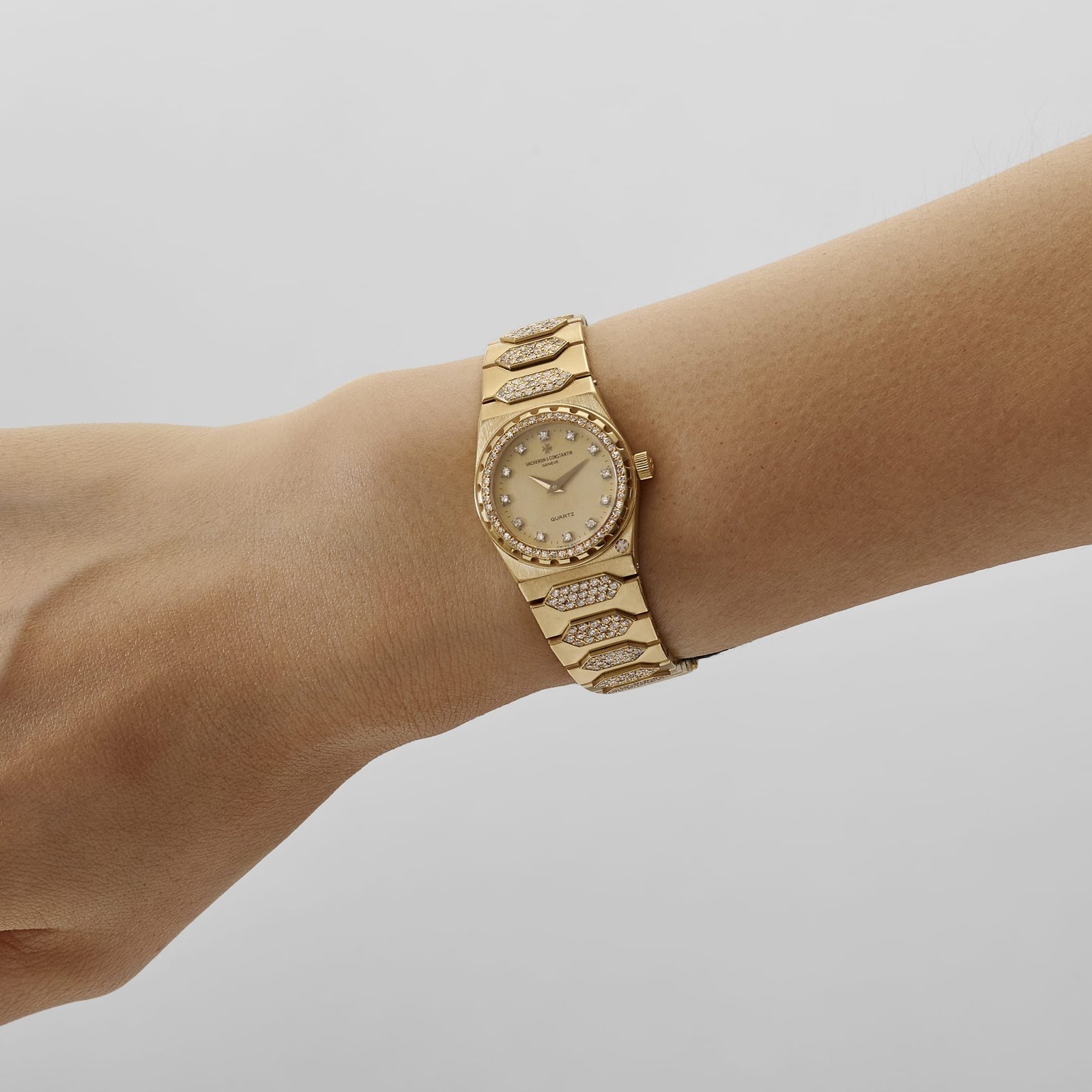 Vacheron Constantin '222' 60501 'Ladies' Yellow Gold Diamond-Set Quartz - Image 3