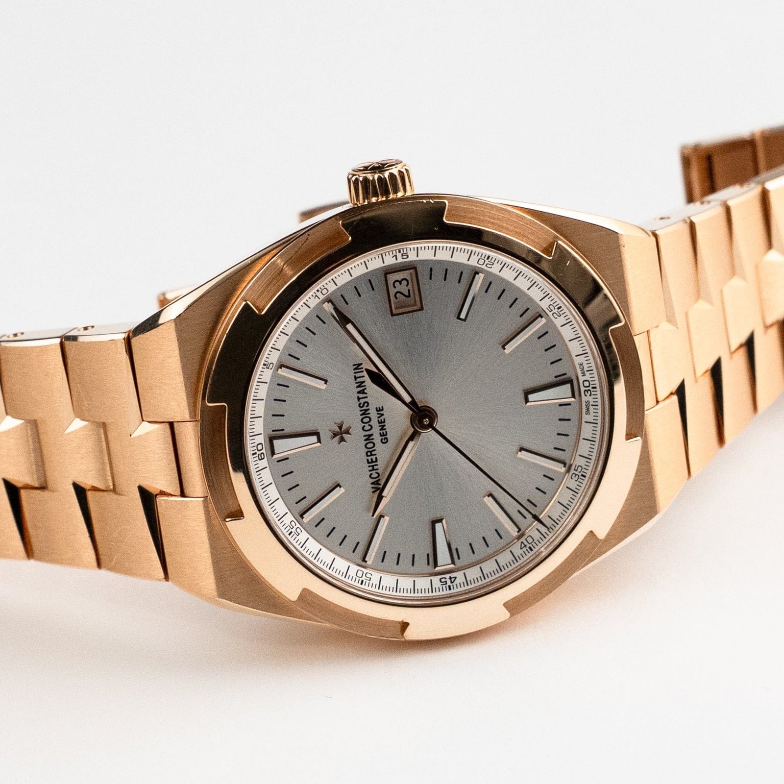 Vacheron Constantin Overseas 4500V/000R-B127 Rose Gold Silver Dial (2022) - Image 6