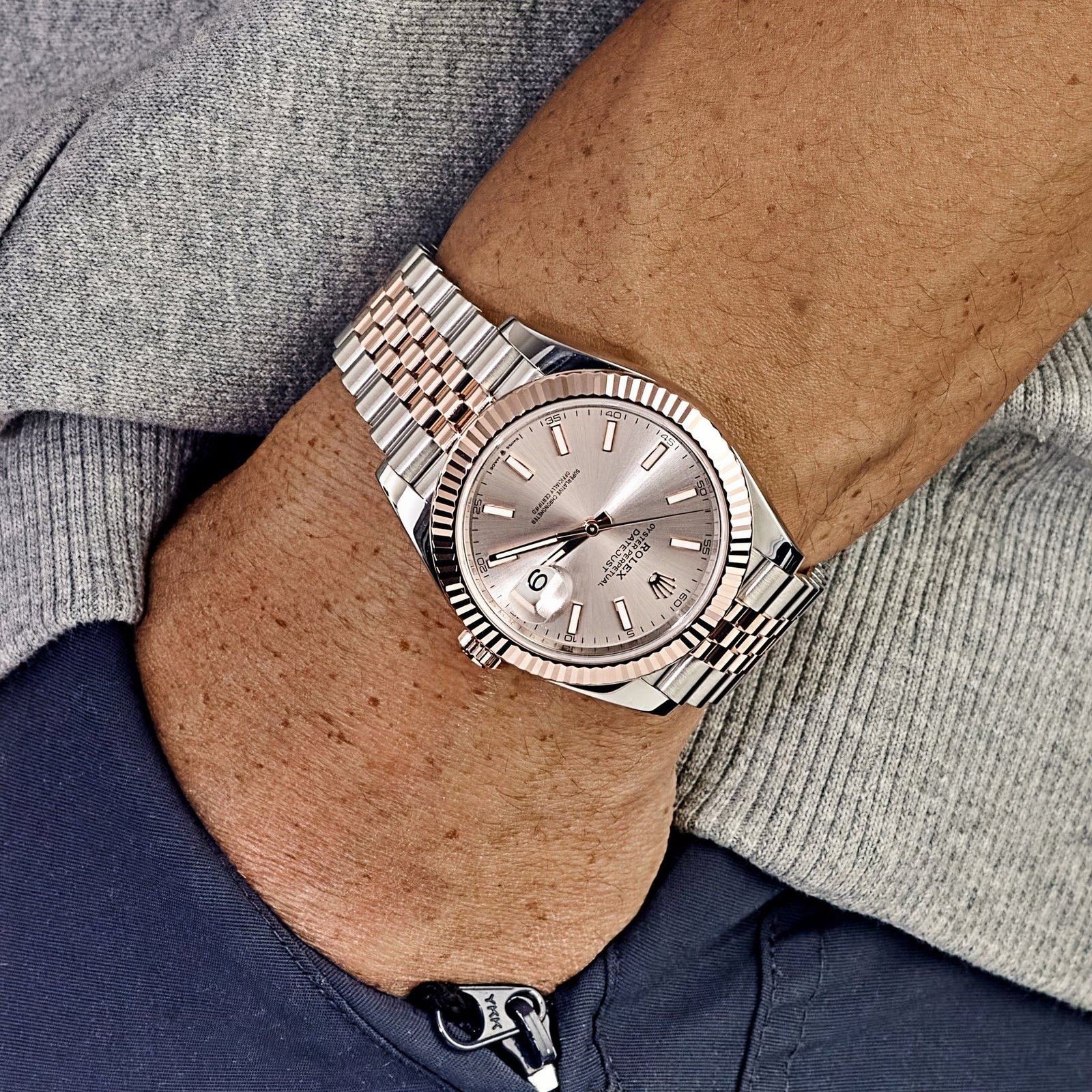 Rolex Datejust 41 126331 Rose Gold Stainless Steel Sundust Dial Jubilee (2024) - Image 2