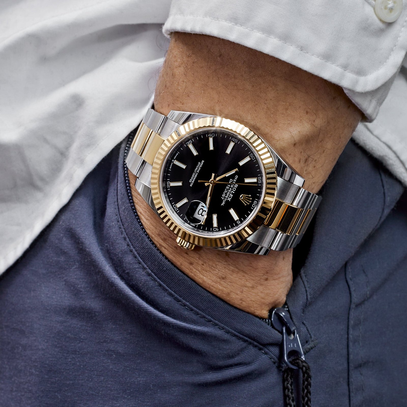 Rolex Datejust 41 126333 Yellow Gold Stainless Steel Black Dial Oyster (2023) - Image 2