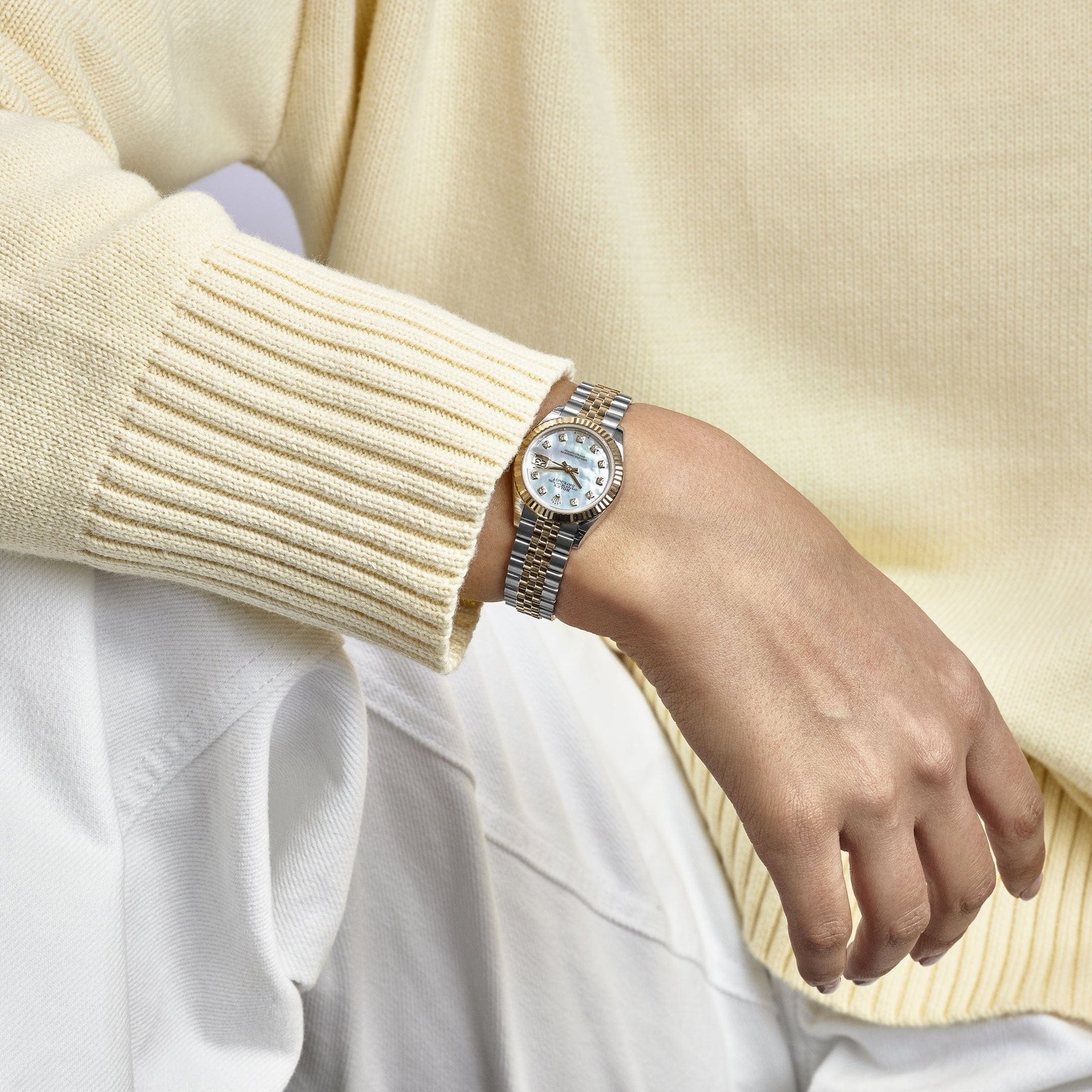 Rolex Datejust 28 279173 'Ladies' Stainless Steel Yellow Gold Mother of Pearl Diamond Dial Jubilee (2025) - Image 3