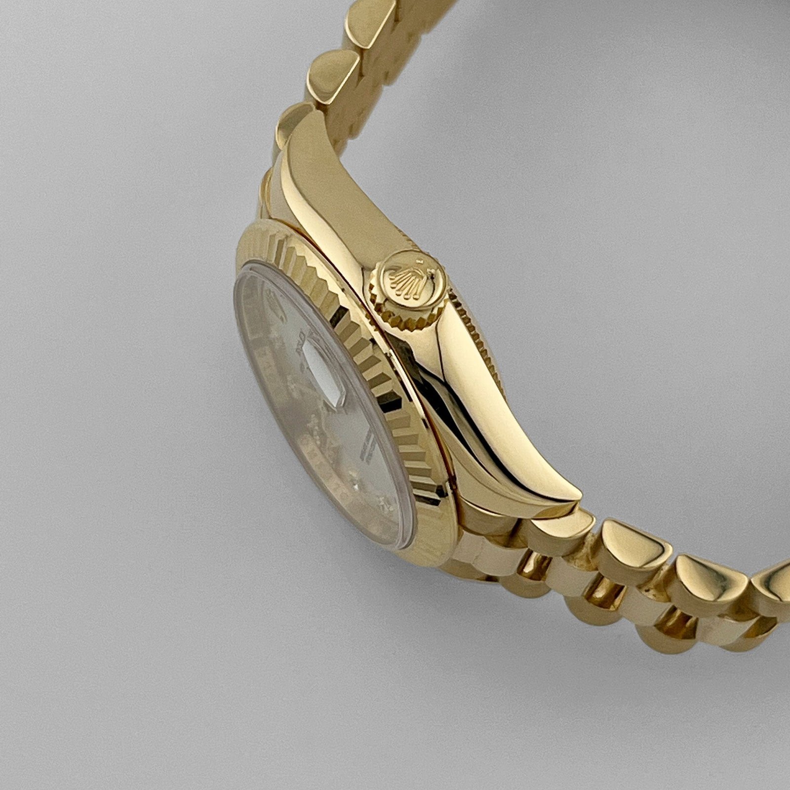 Rolex Datejust 28 279178 'Ladies' Yellow Gold Silver Diamond Dial (2025) - Image 4