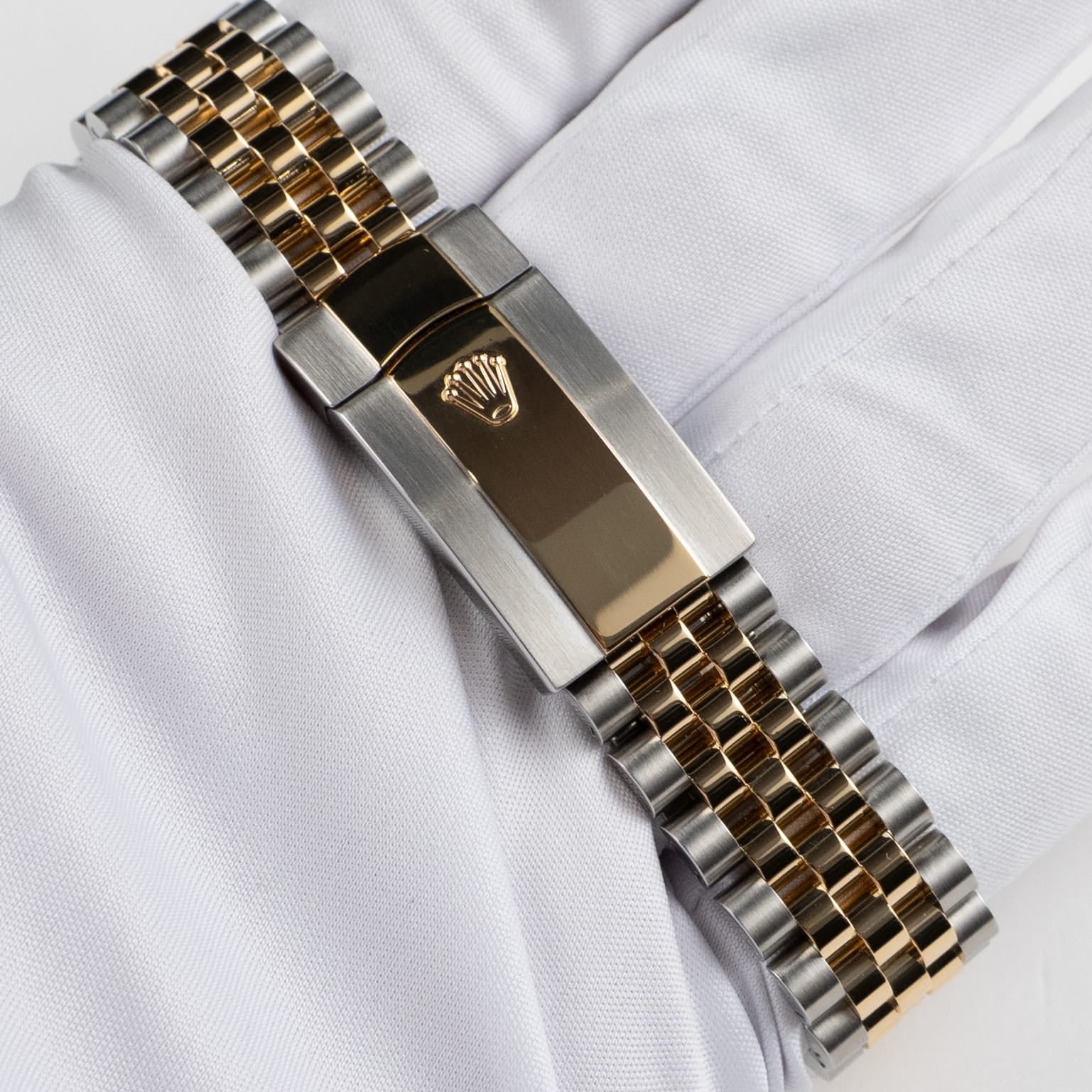 Rolex Datejust 36 126233 Stainless Steel Yellow Gold Mother of Pearl Diamond Dial Jubilee (2021) - Image 13