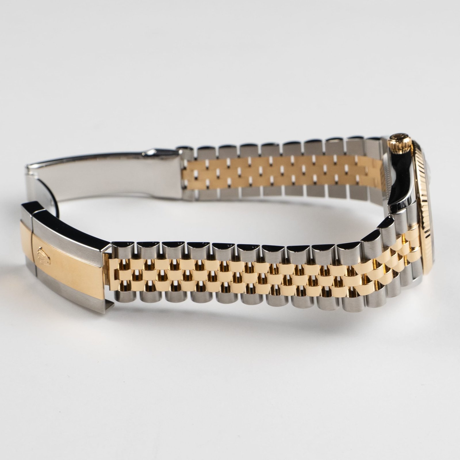Rolex Datejust 36 126233 Stainless Steel Yellow Gold Mother of Pearl Diamond Dial Jubilee (2021) - Image 8