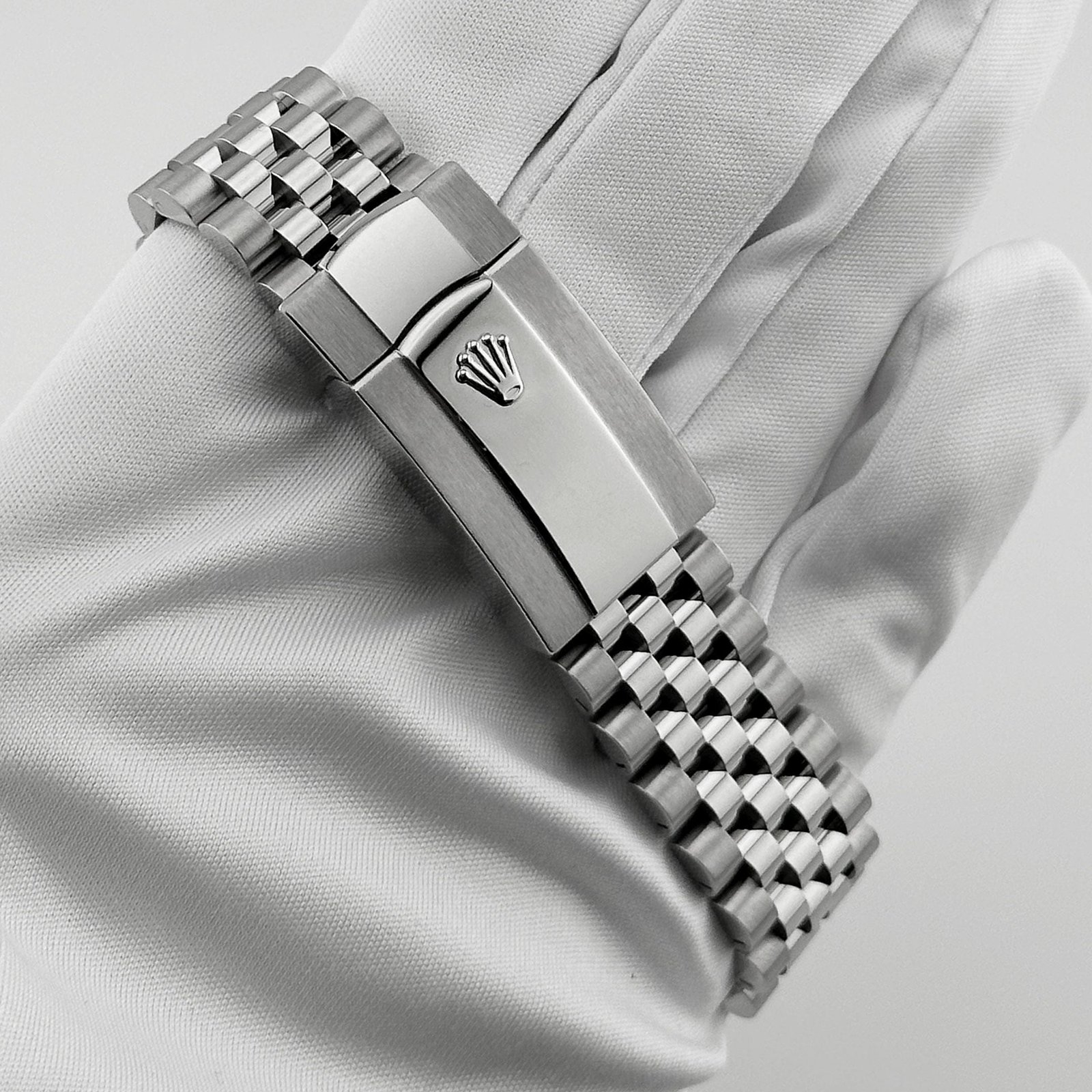 Rolex Datejust 41 126300 Stainless Steel Silver Dial Jubilee (2025) - Image 7
