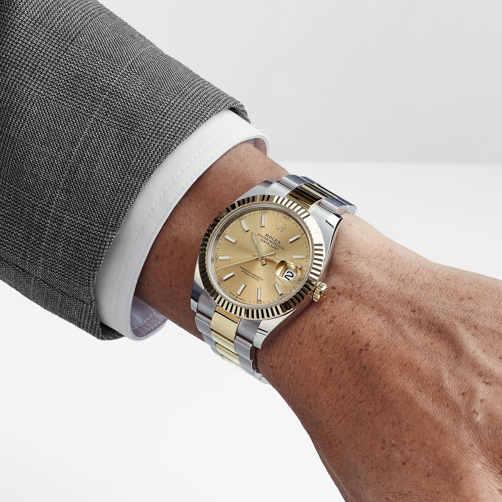 Rolex Datejust 41 126333 Stainless Steel Yellow Gold Champagne Dial Oyster - Image 2