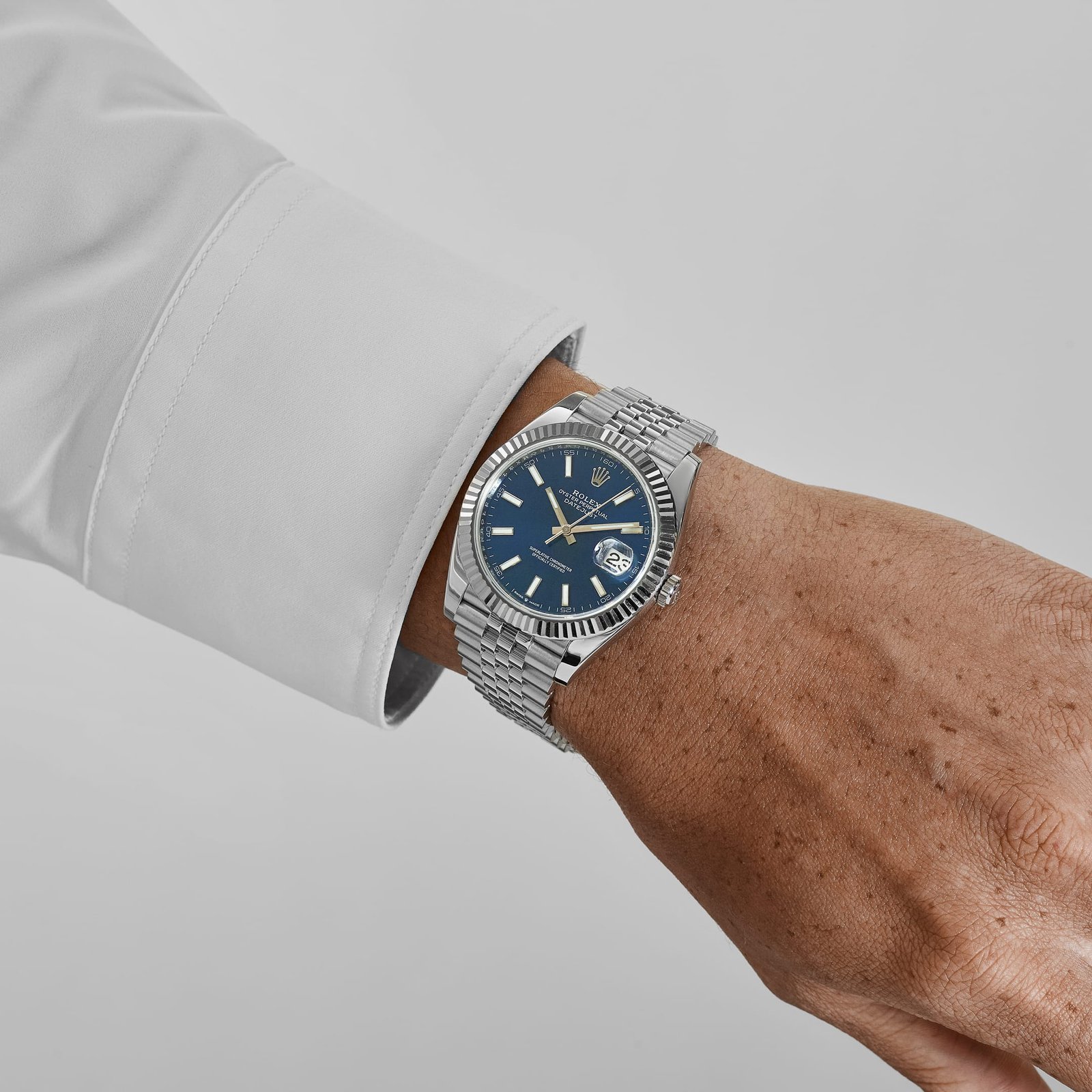 Rolex Datejust 41 126334 Stainless Steel Blue Dial Jubilee (2026) - Image 3