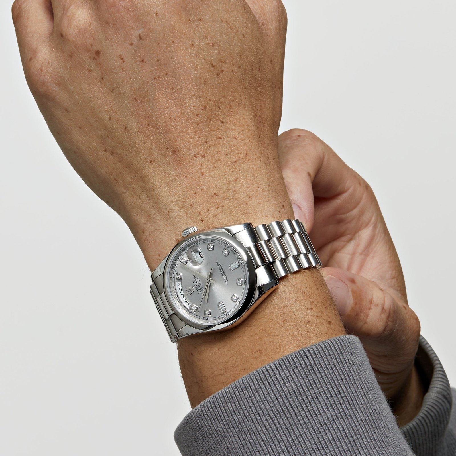 Rolex Day-Date 36 118206 Platinum Silver Diamond Dial - Image 2