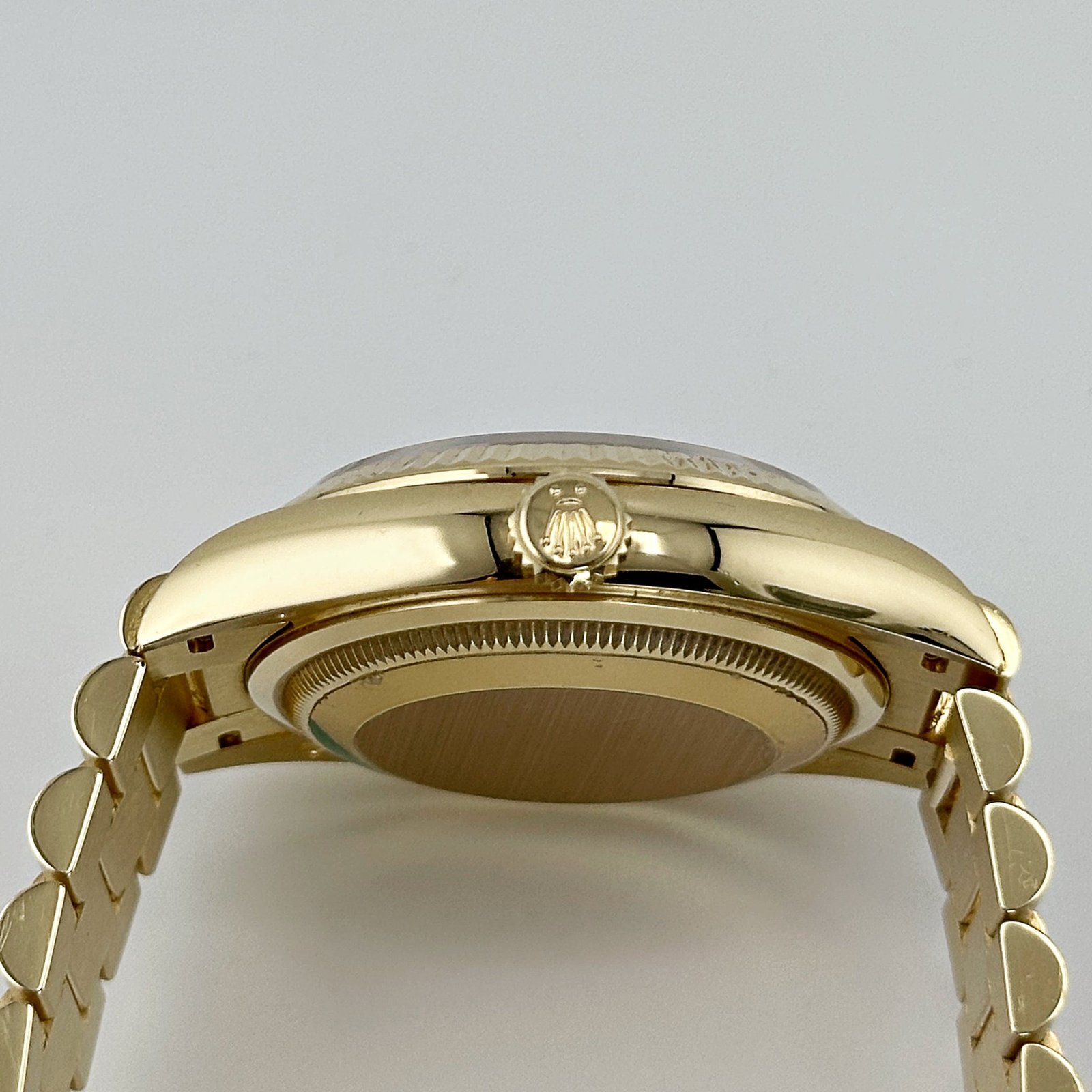 Rolex Day-Date 36 128238 Yellow Gold Green Ombré Diamond Dial - Image 8