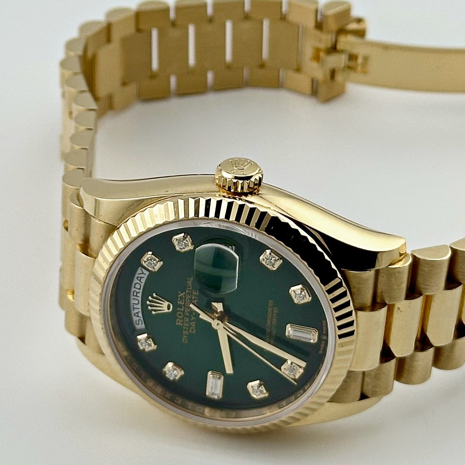 Rolex Day-Date 36 128238 Yellow Gold Green Diamond Dial (2025) - Image 4
