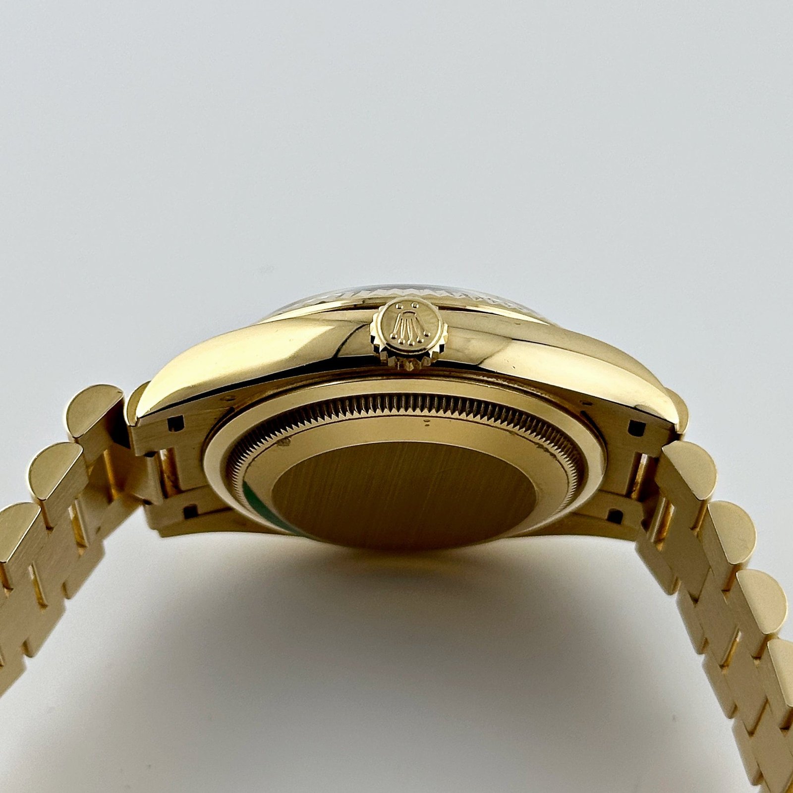 Rolex Day-Date 36 128238 Yellow Gold Green Diamond Dial (2025) - Image 8