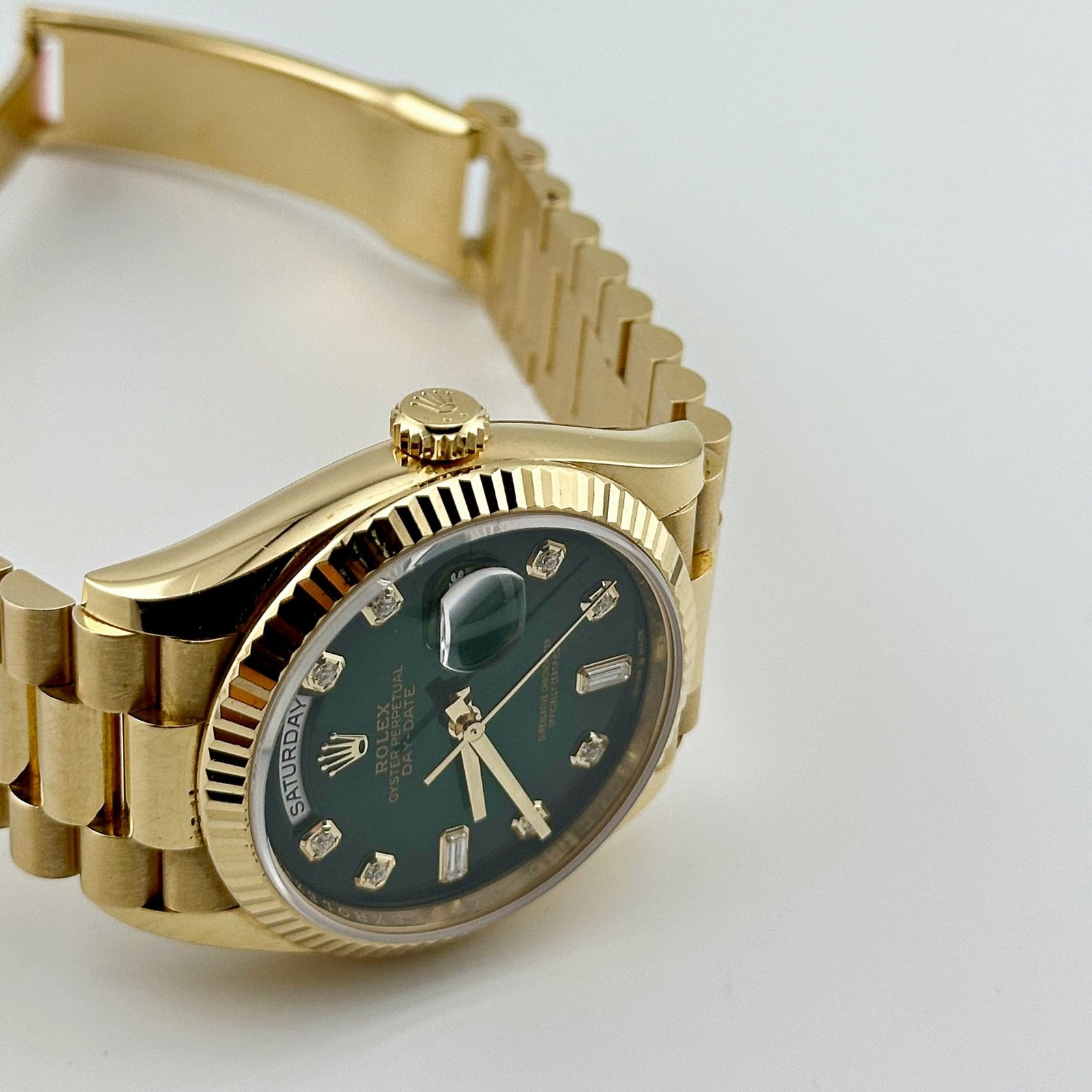 Rolex Day-Date 36 128238 Yellow Gold Green Diamond Dial (2025) - Image 3