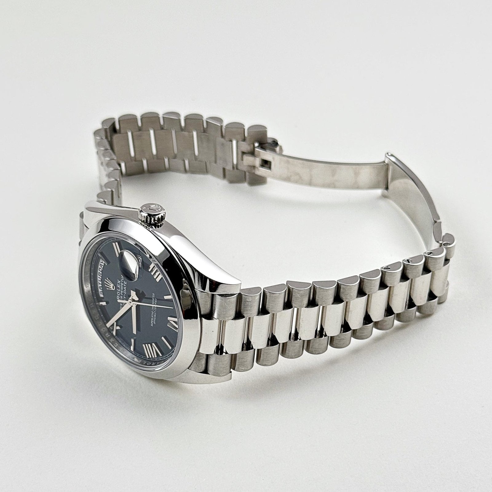Rolex Day-Date 40 228206 Platinum Blue Dial (2022) - Image 4