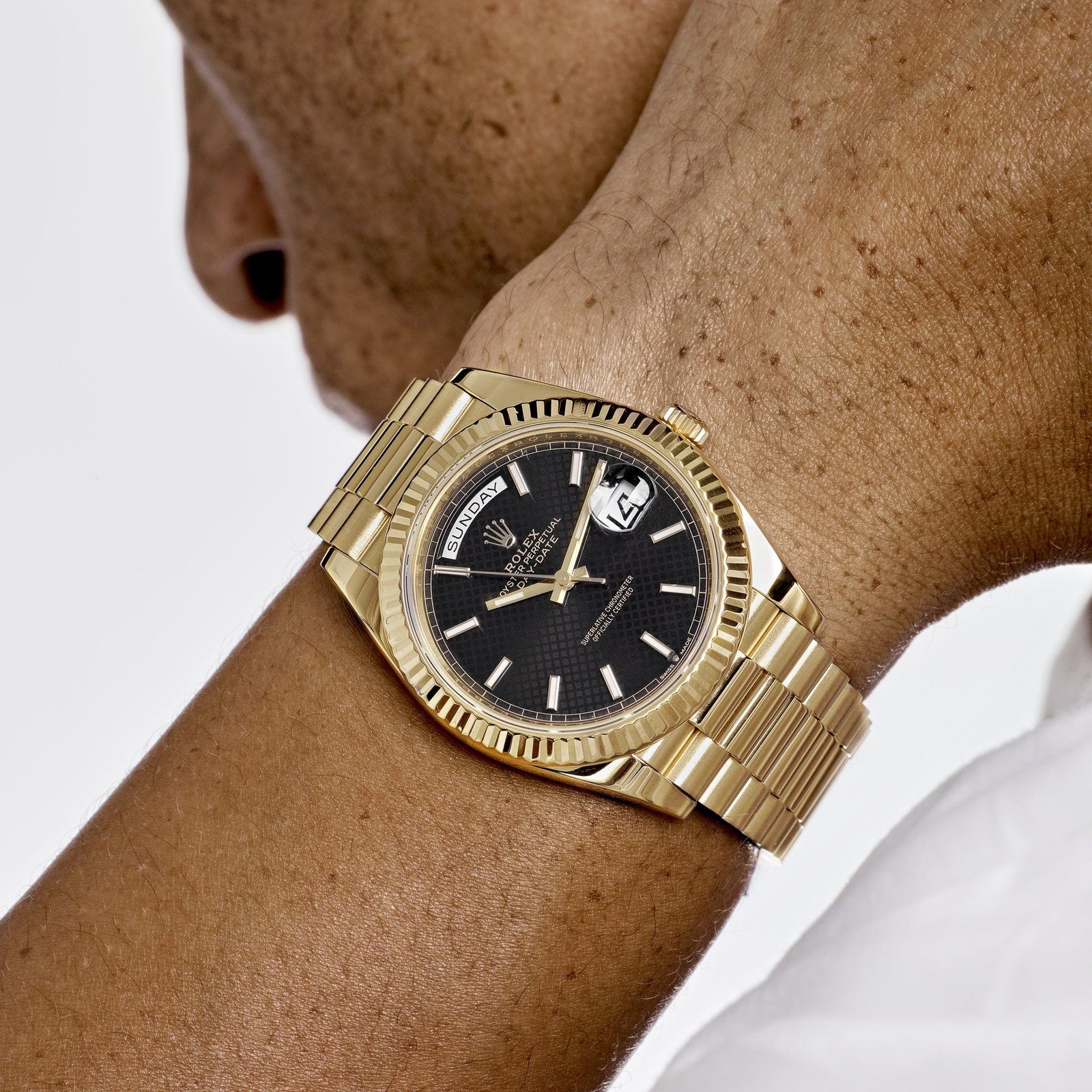 Rolex Day-Date 40 228238 Yellow Gold Black Diagonal Motif Dial - Image 2