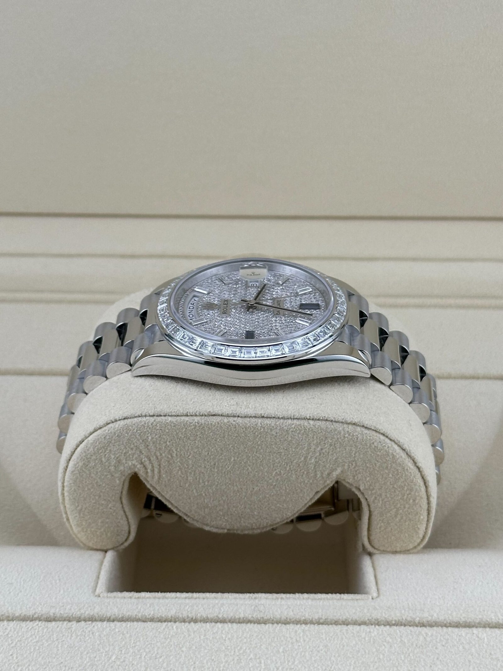 Rolex Day-Date 40 228396TBR Platinum Diamond Sapphire Dial Diamond Bezel President (2024) - Image 4