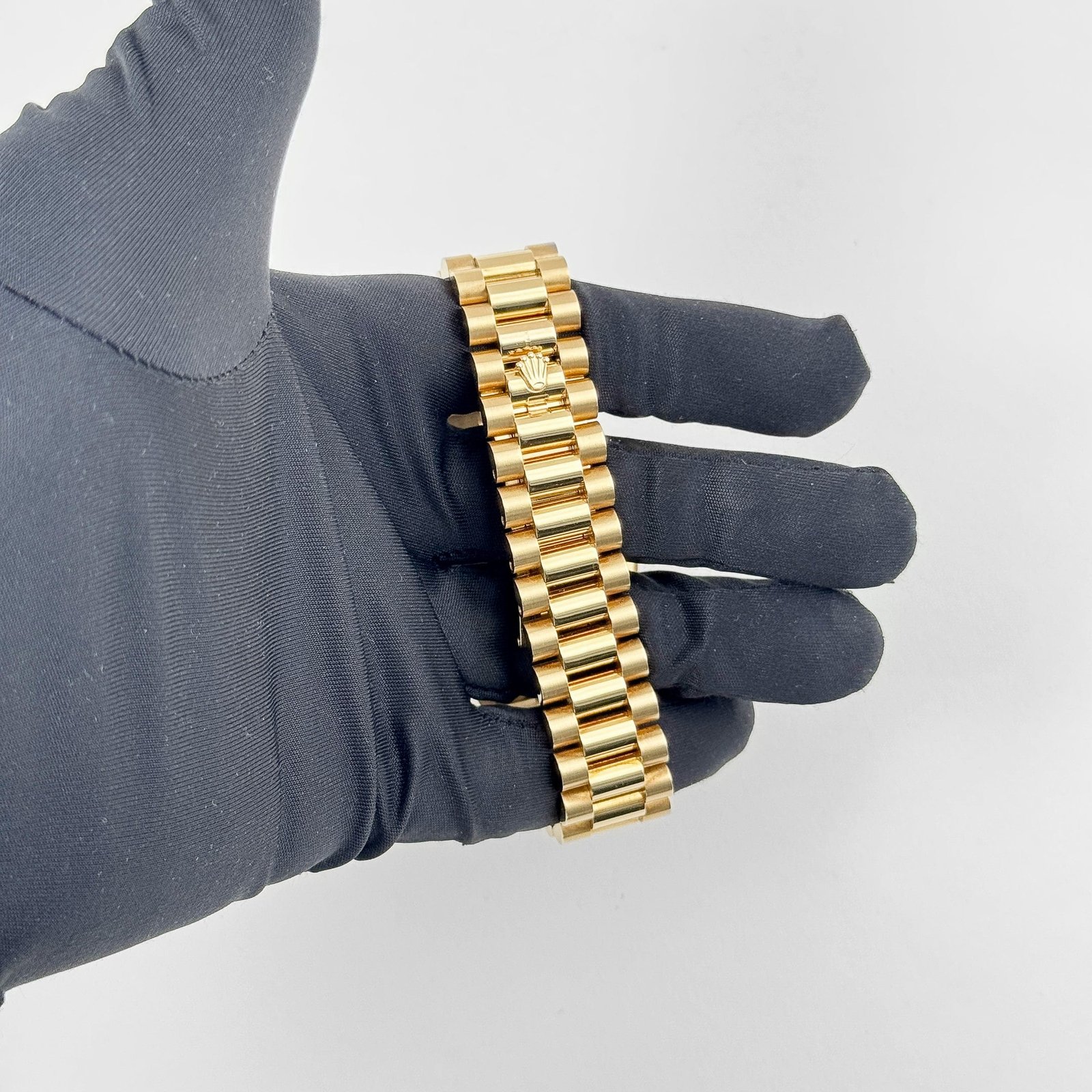 Rolex Day-Date 36 118398BR Yellow Gold Diamond Bezel Champagne Diamond Dial - Image 8
