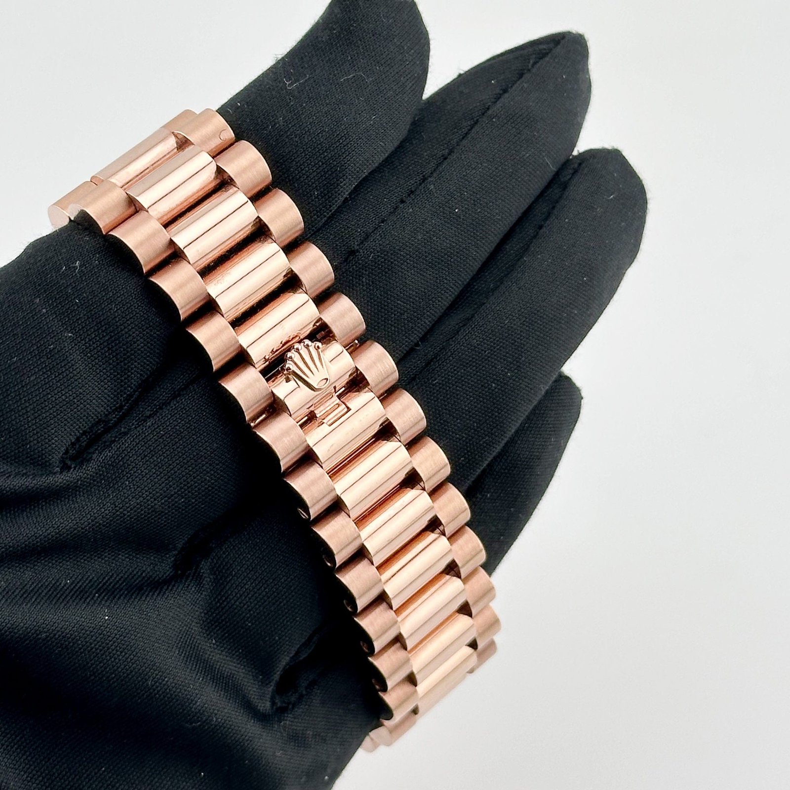 Rolex Day-Date 36 128345RBR Rose Gold Rainbow Diamond Pave Dial Diamond Bezel (2025) - Image 9