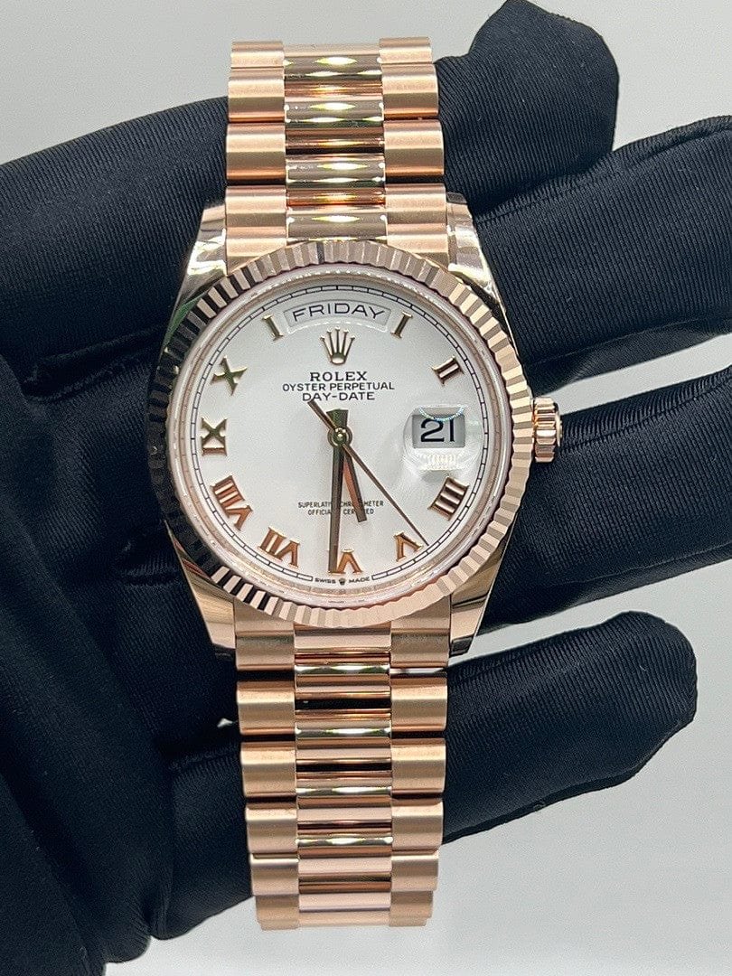 Rolex Day-Date 36 128235 Rose Gold White Dial (2026) - Image 2