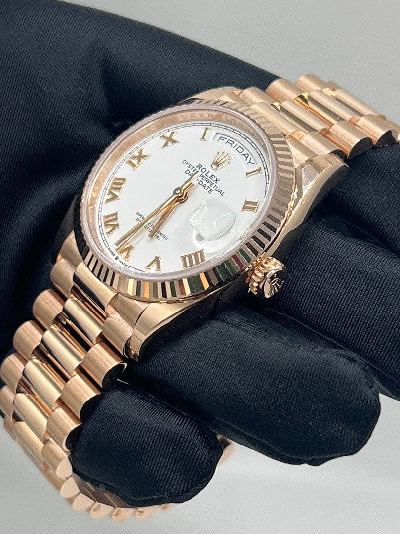 Rolex Day-Date 36 128235 Rose Gold White Dial (2026) - Image 4