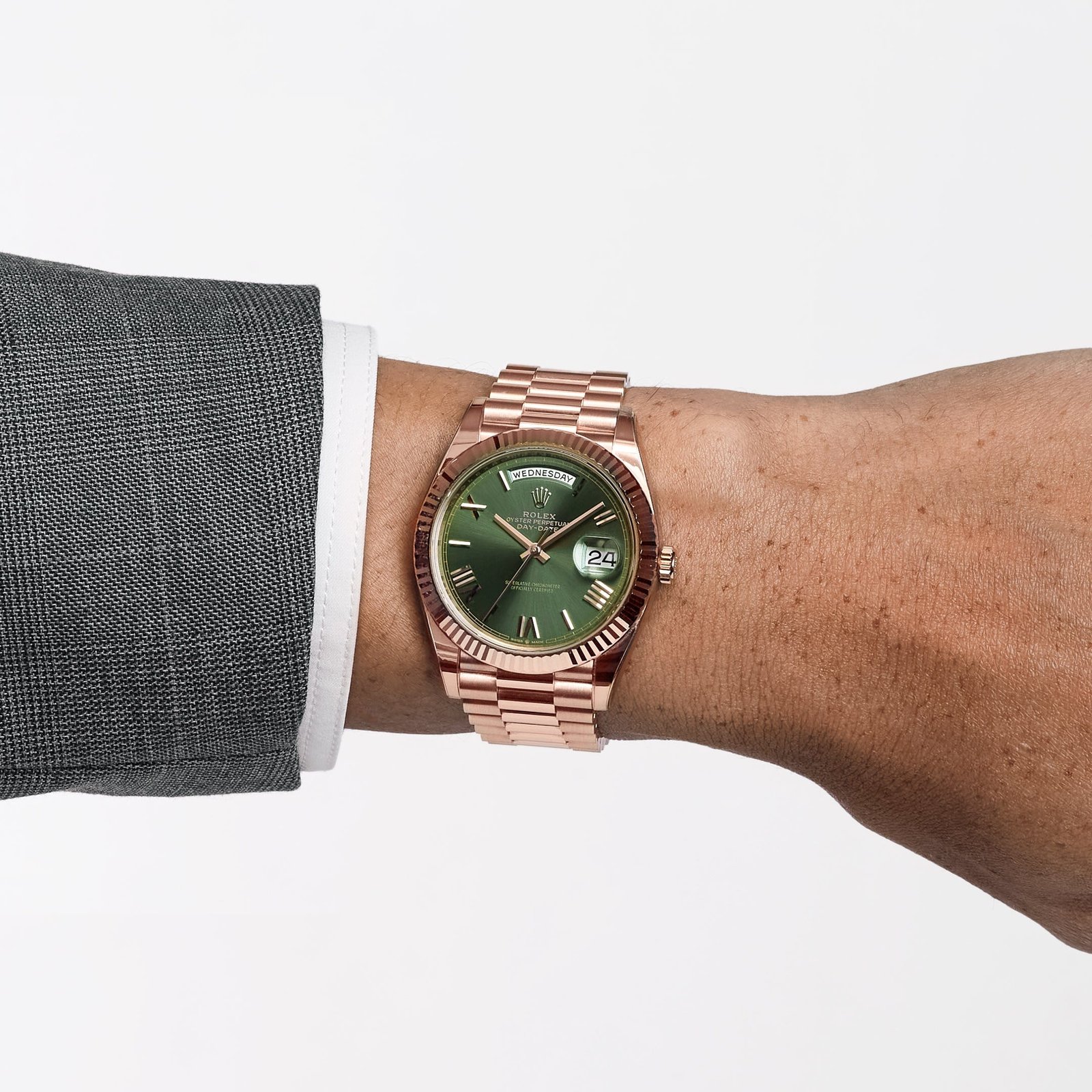 Rolex Day-Date 40 228235 Rose Gold Olive Green Dial (2021) - Image 2