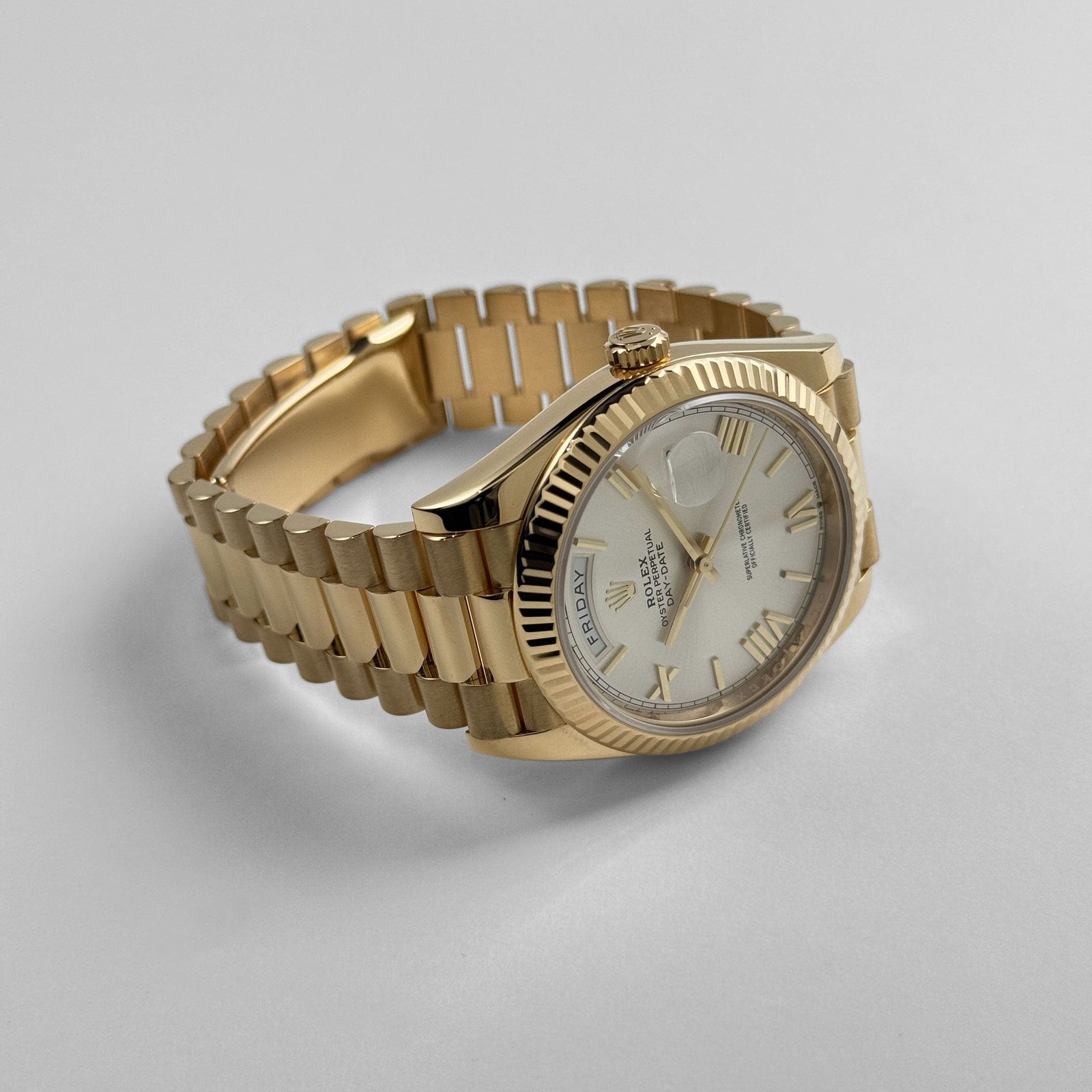 Rolex Day-Date 40 228238 Yellow Gold Silver Roman Numerals Dial (2026) - Image 4