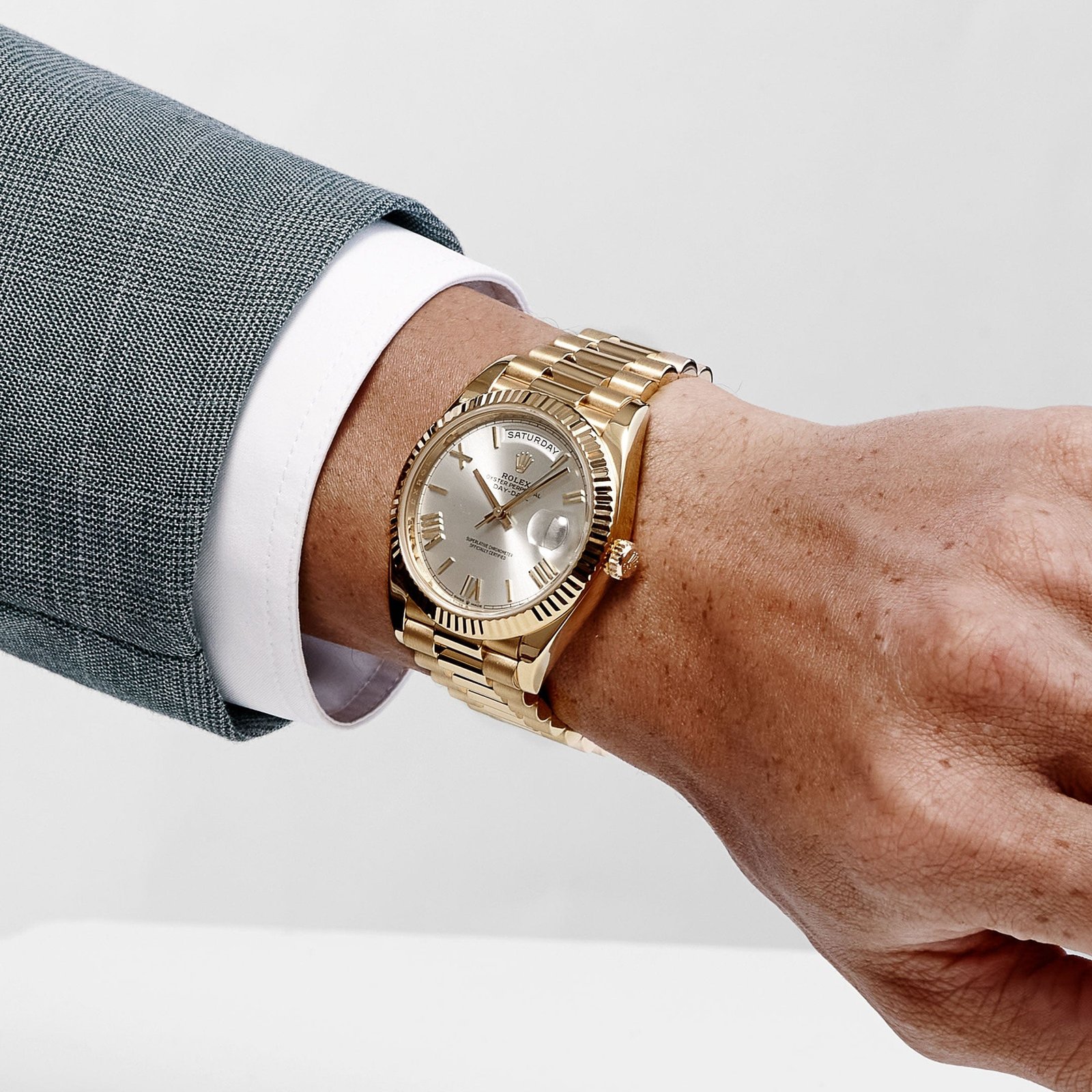 Rolex Day-Date 40 228238 Yellow Gold Silver Roman Numerals Dial - Image 2