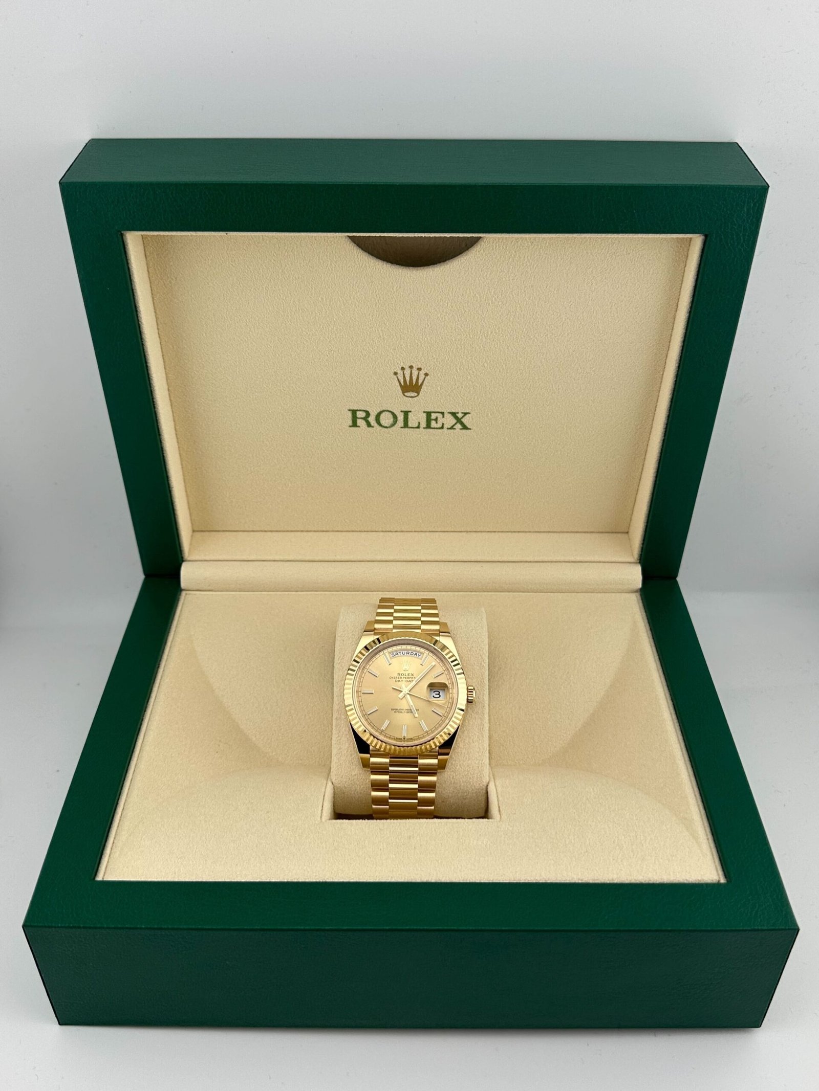 Rolex Day-Date 40 228238 Yellow Gold Champagne Dial - Image 5