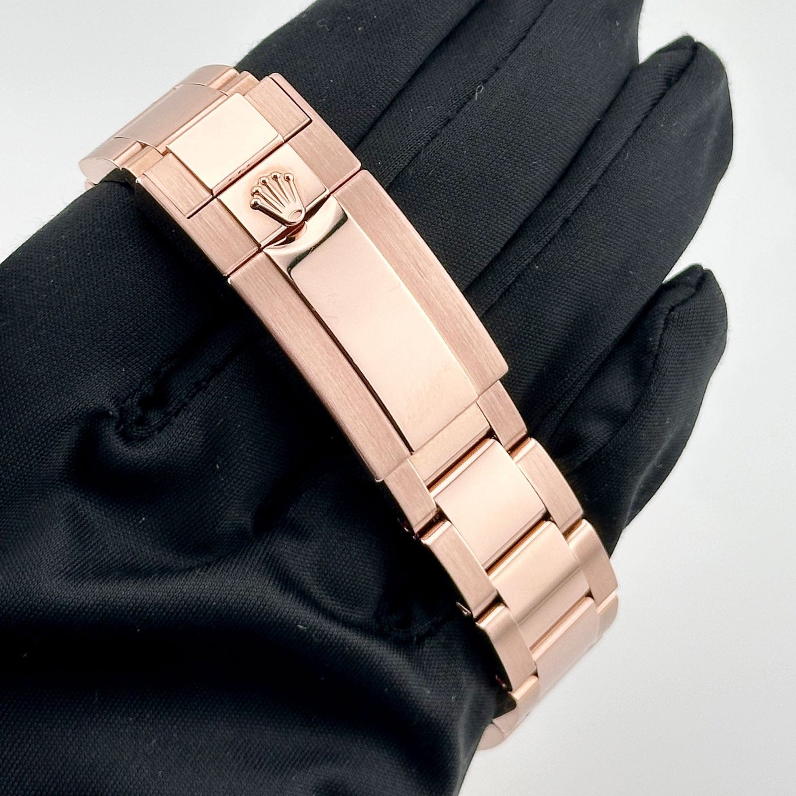 Rolex Daytona 116505 Rose Gold Sundust Diamond Baguette Dial - Image 10