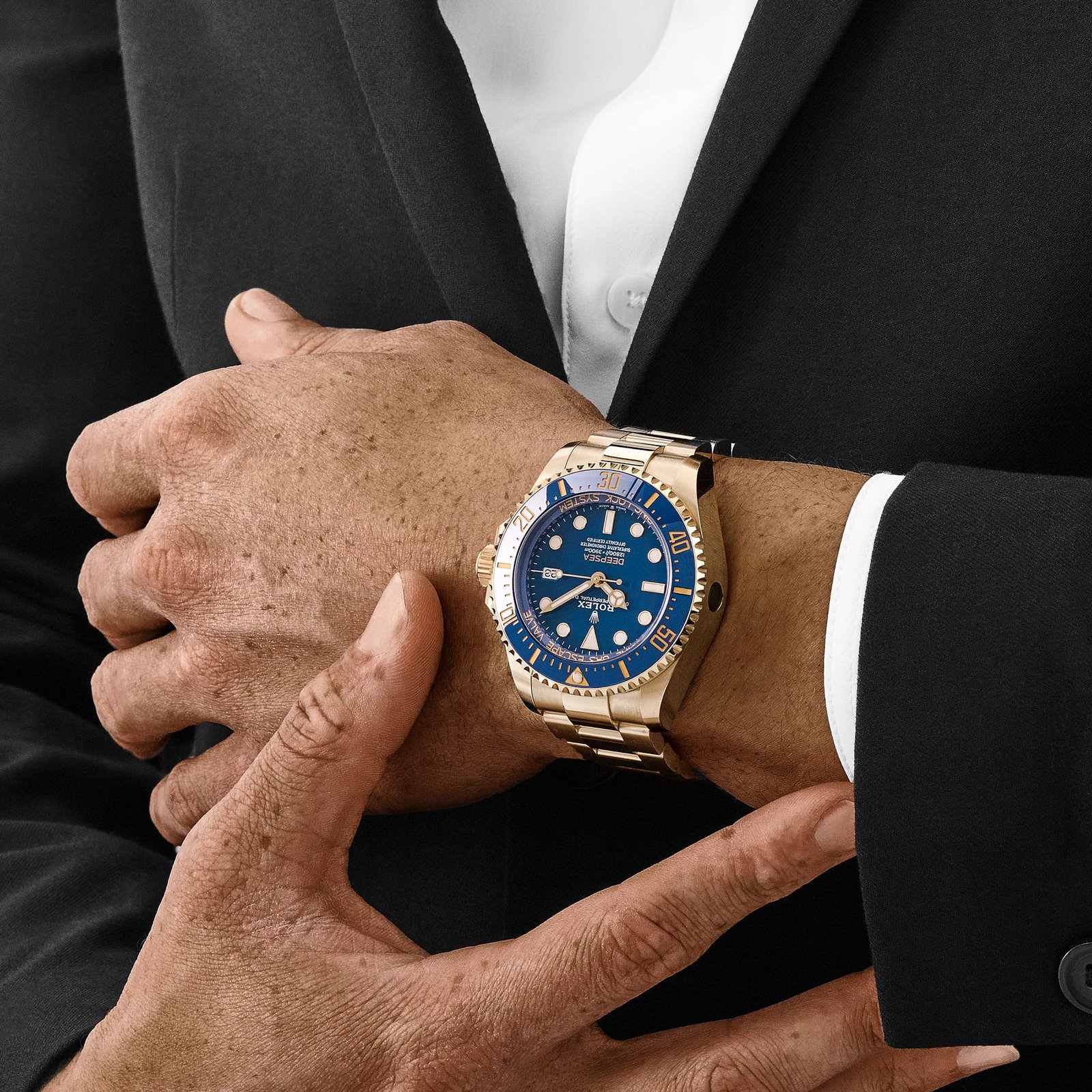 Rolex Deepsea 136668LB Yellow Gold Blue Dial Oyster (2026) - Image 3