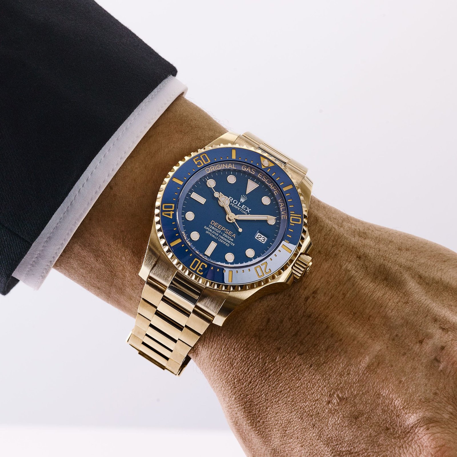 Rolex Deepsea 136668LB Yellow Gold Blue Dial Oyster (2026) - Image 2