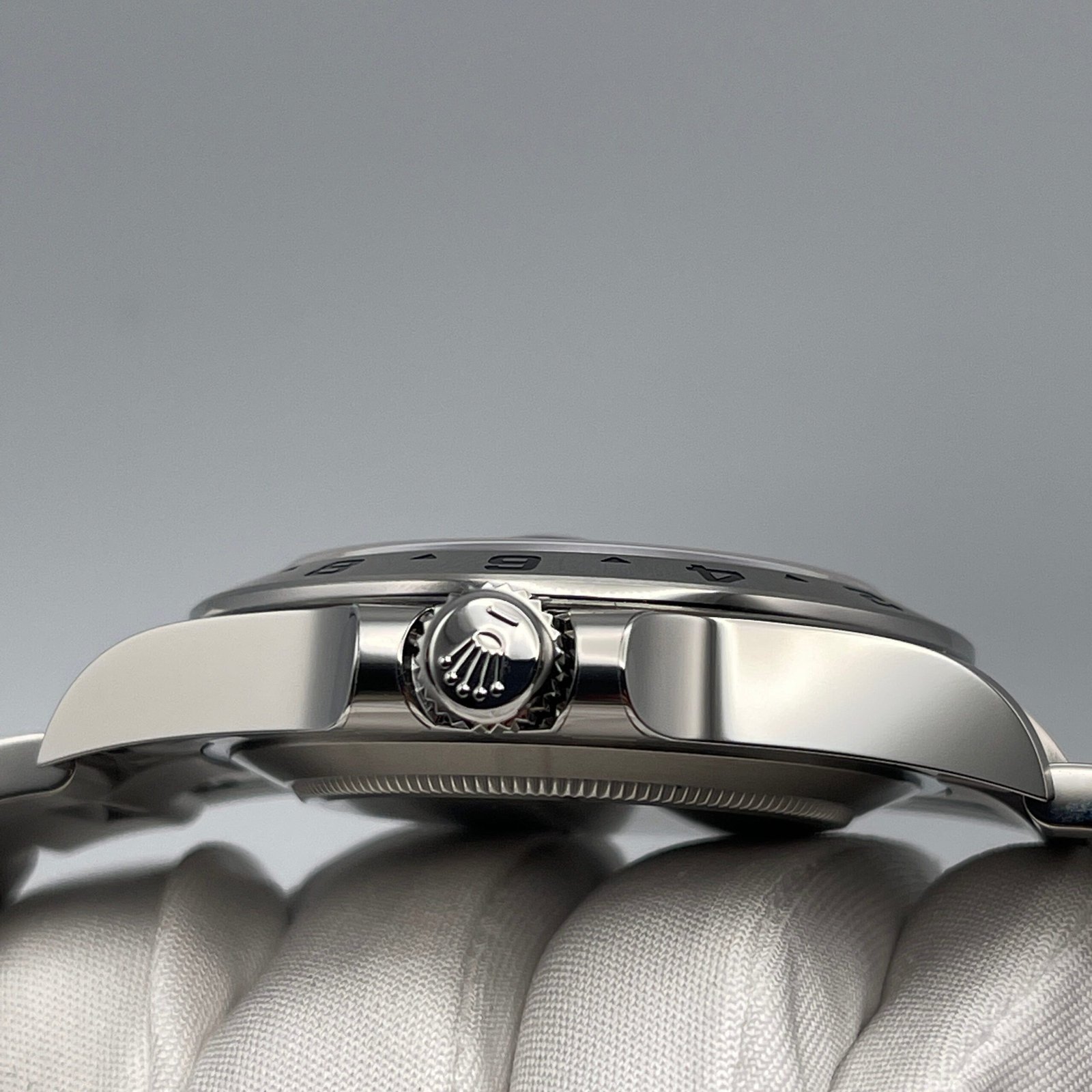 Rolex Explorer II 216570 Stainless Steel Black Dial (2021) - Image 4