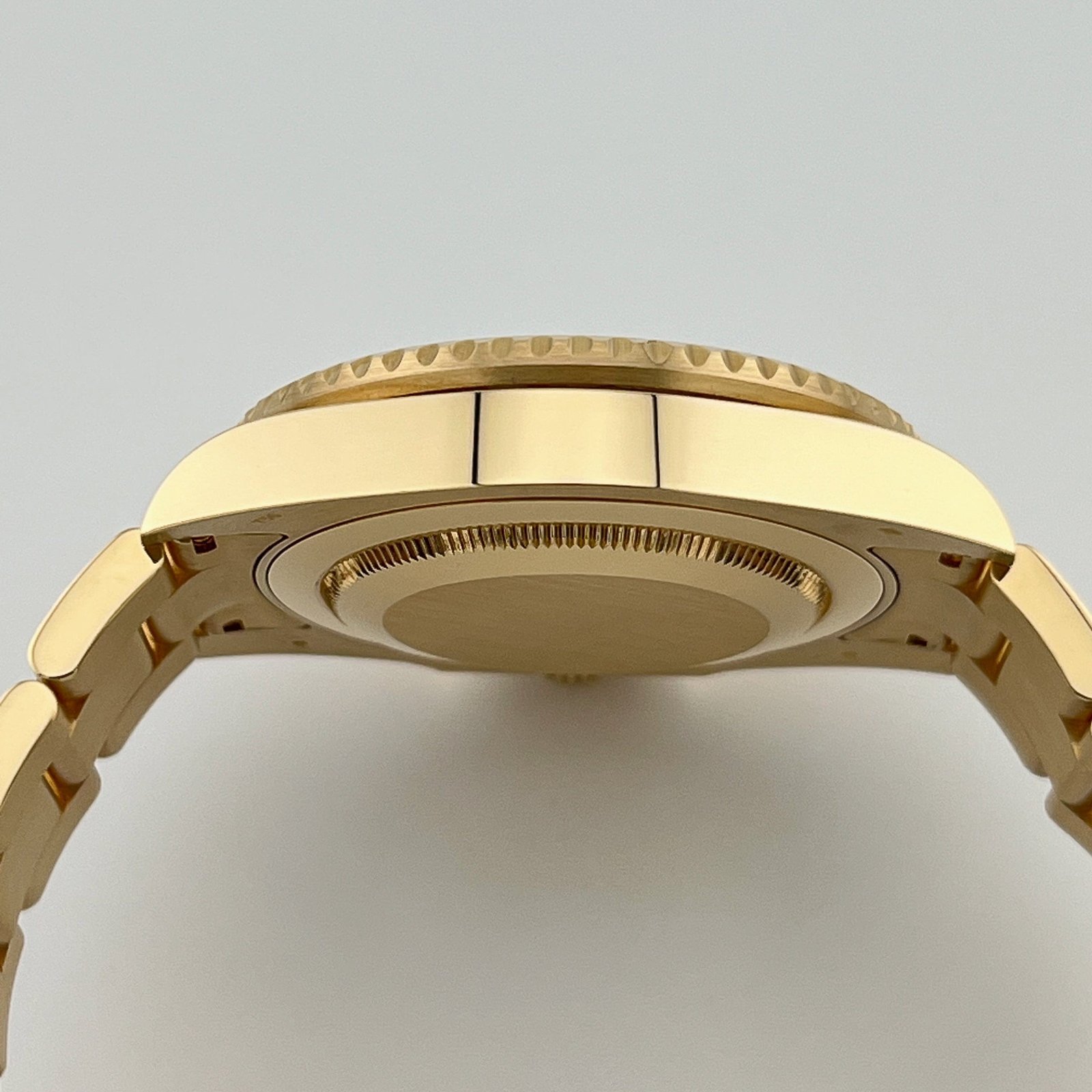 Rolex GMT-Master II 116718LN Yellow Gold Green Dial Black Bezel - Image 5