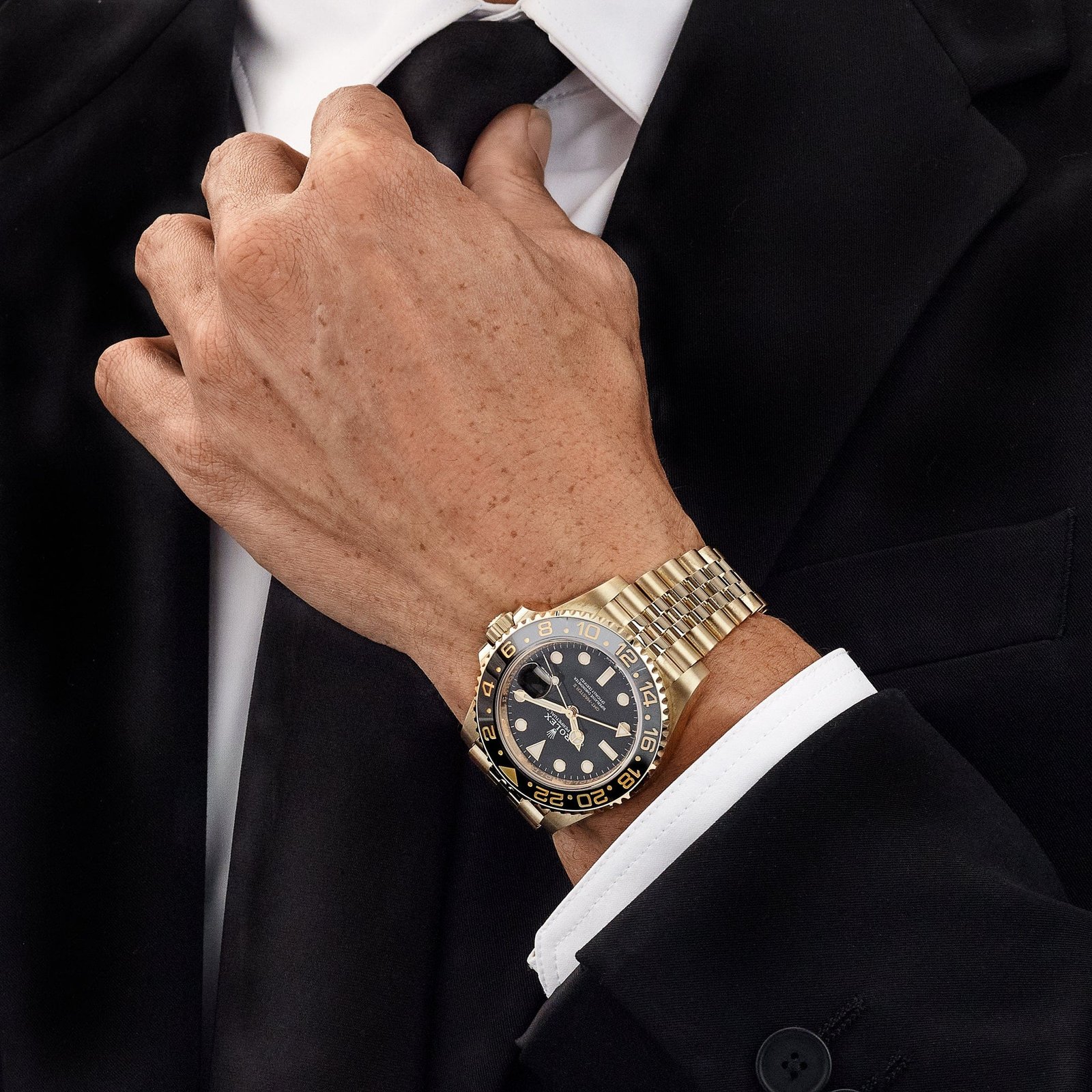 Rolex GMT-Master II 126718GRNR Yellow Gold Black Dial Jubilee (2026) - Image 3