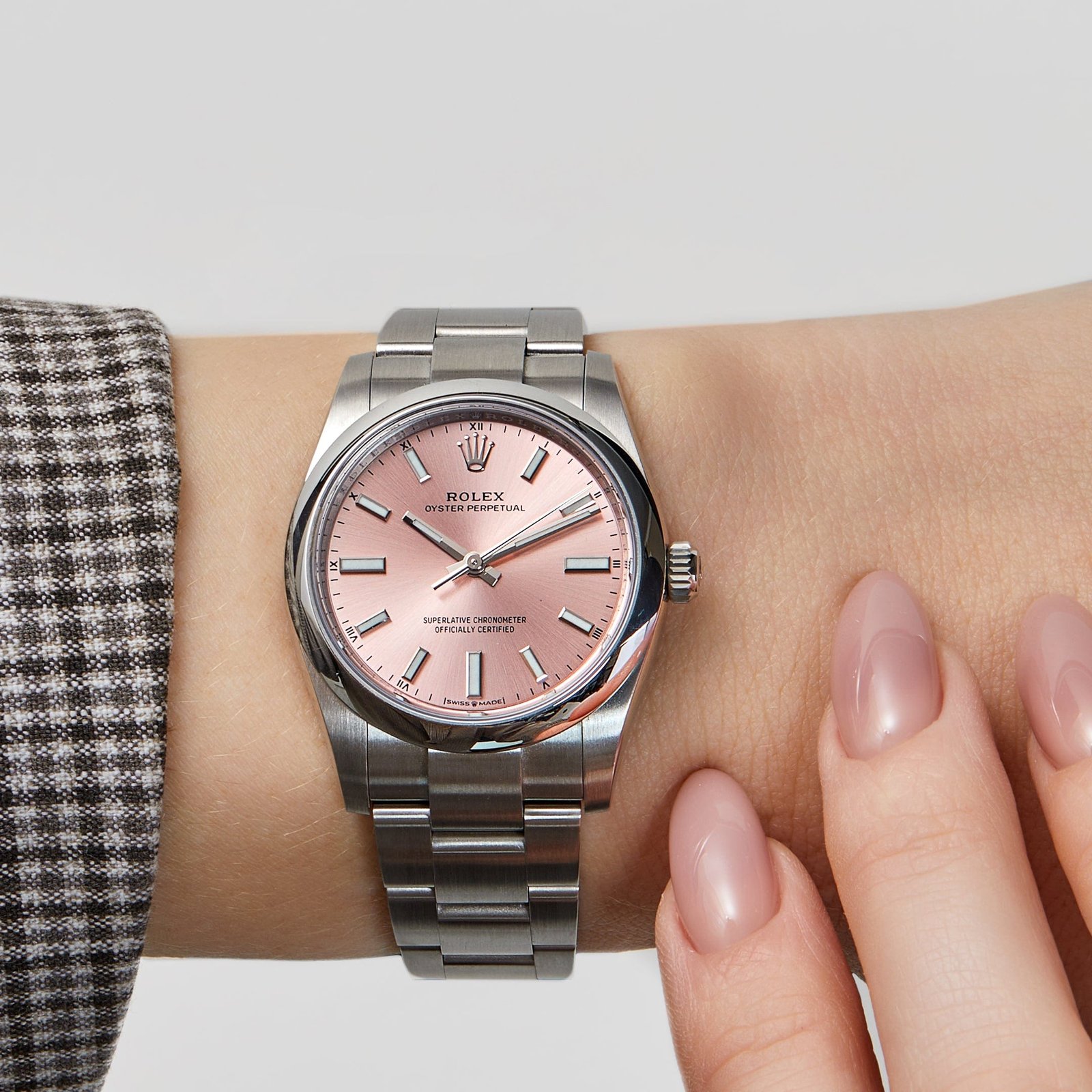 Rolex Oyster Perpetual 124200 'Ladies' Stainless Steel Pink Dial (2024) - Image 2