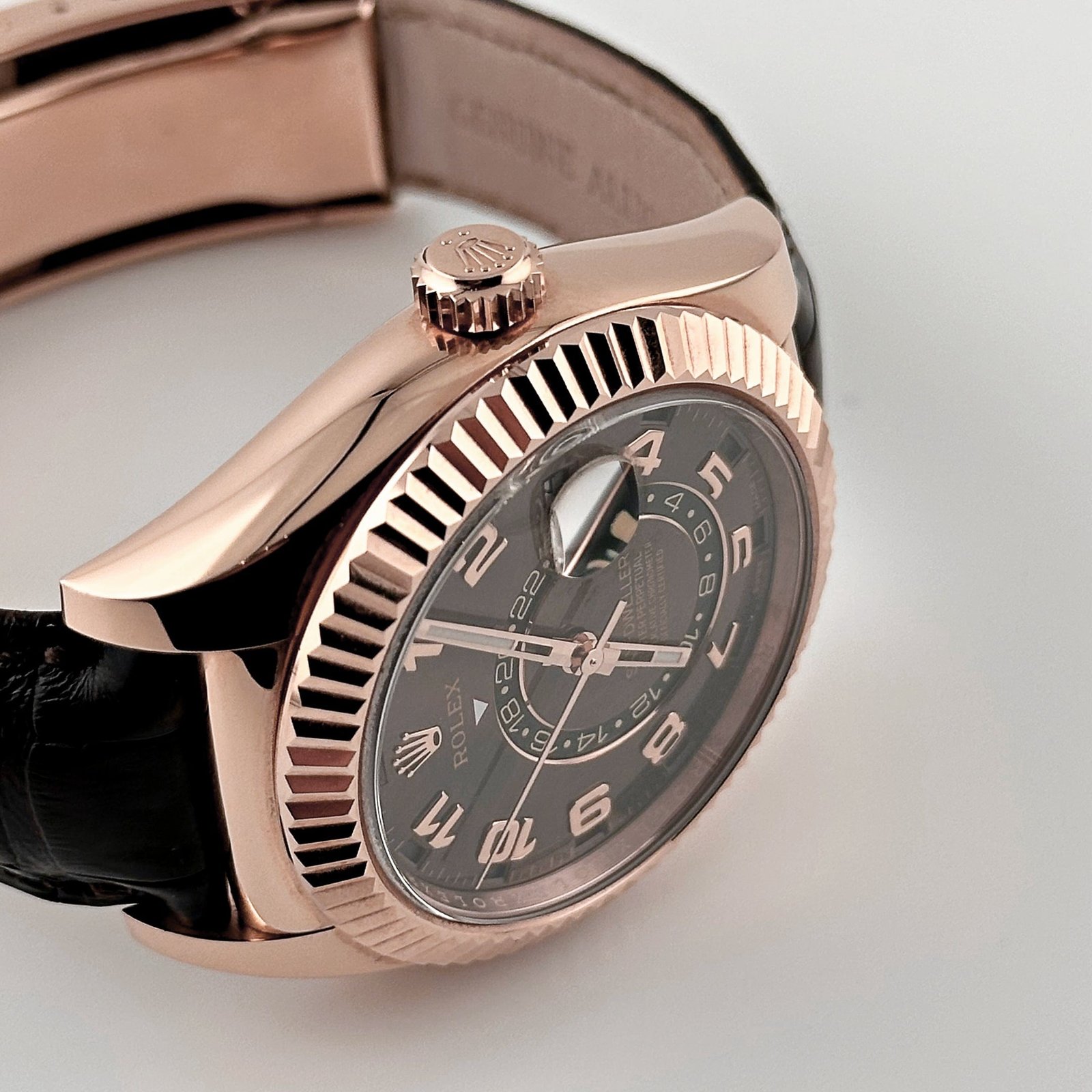 Rolex Sky-Dweller 326135 Rose Gold Chocolate Dial - Image 4
