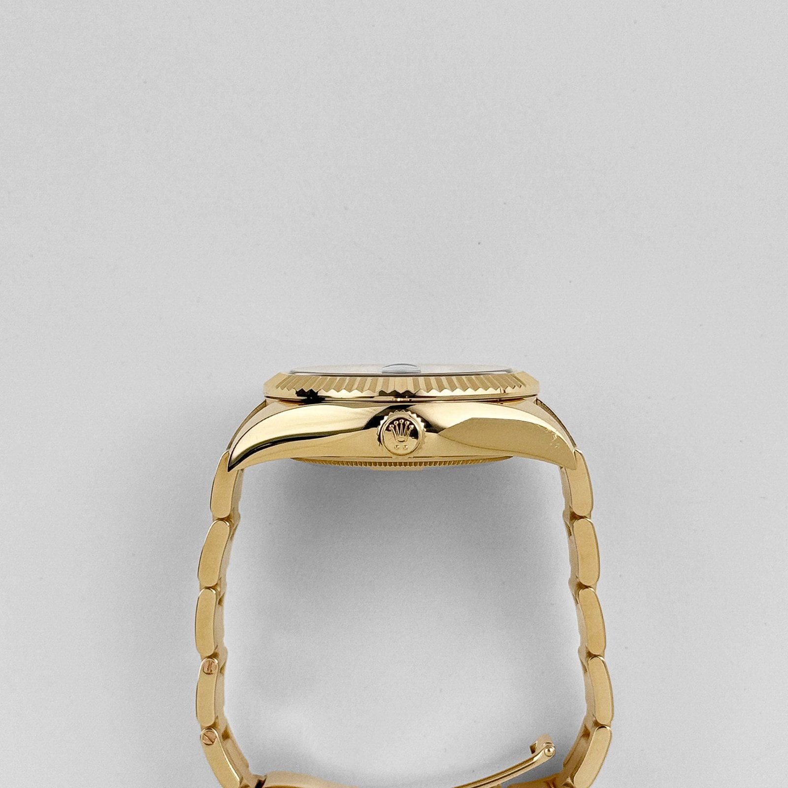 Rolex Sky-Dweller 326938 Yellow Gold Black Dial (2021) - Image 6