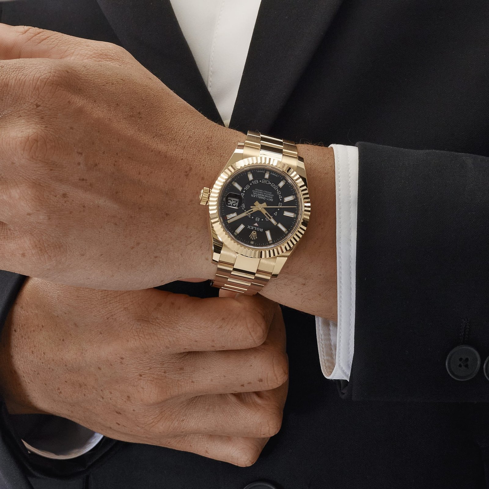 Rolex Sky-Dweller 336938 Yellow Gold Black Dial Oyster (2024) - Image 3