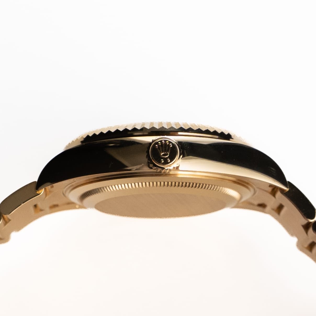 Rolex Sky-Dweller 336938 Yellow Gold Black Dial Oyster (2024) - Image 8